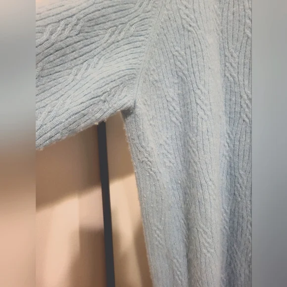 Vintage Baby Blue 100% Cashmere Sweater by Alan Flusser - Picture 7 of 7